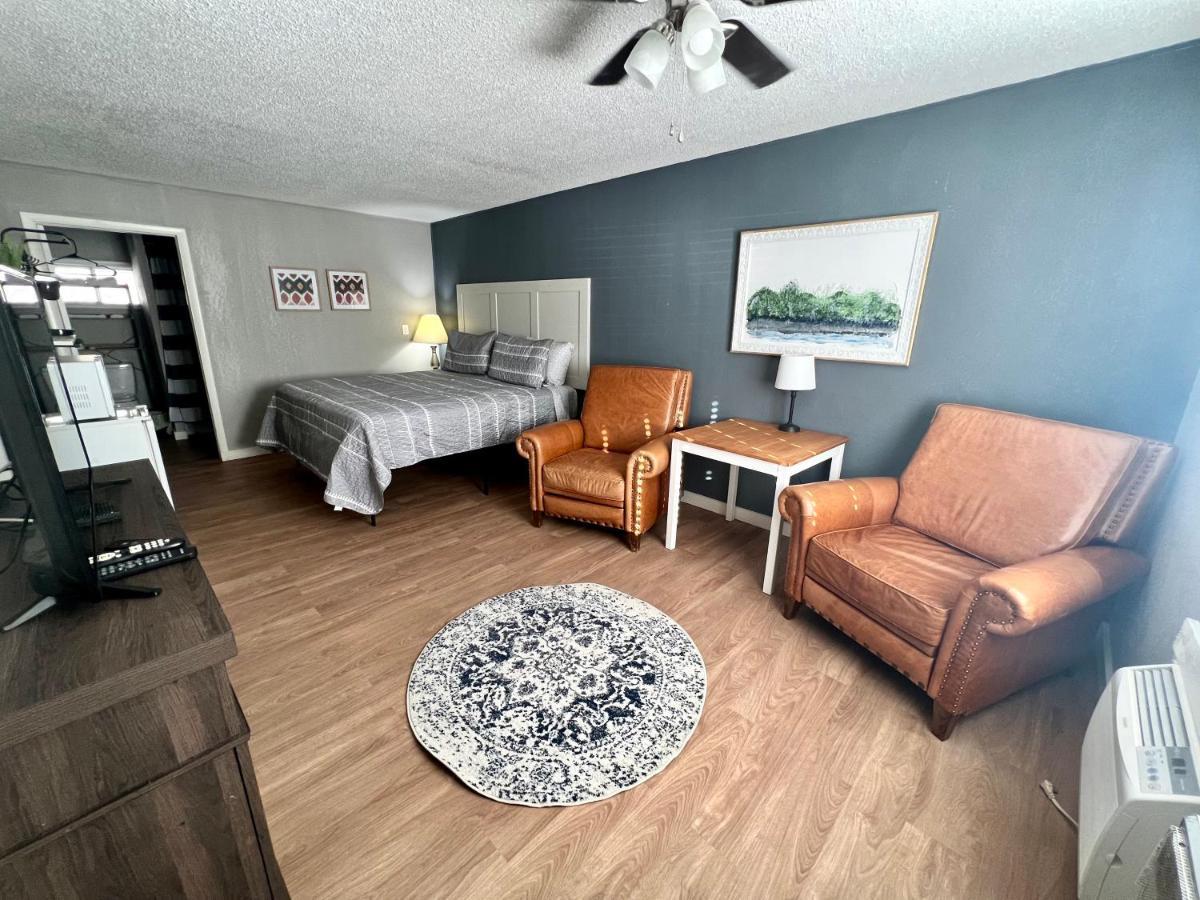 Motel Creekside Retreat & Suites Hollister