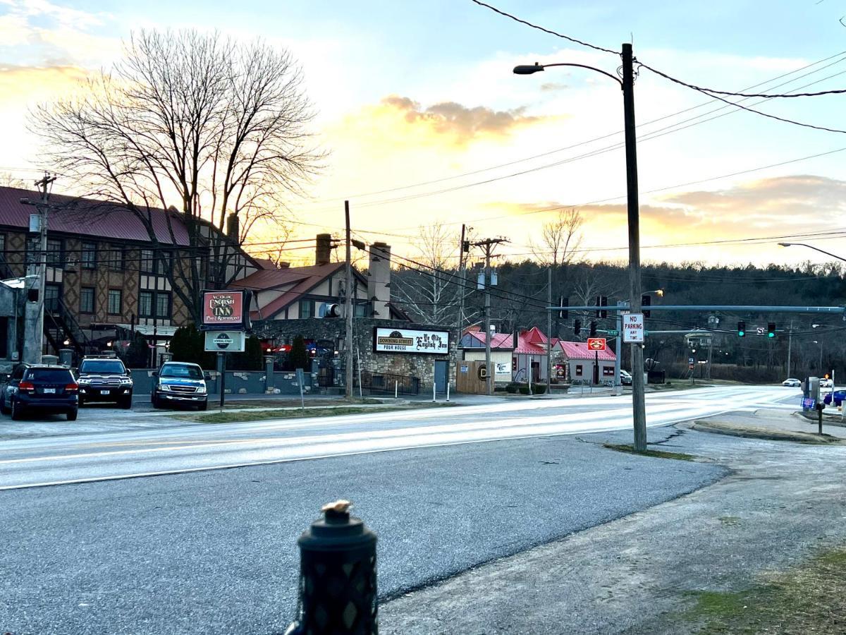 Creekside Retreat & Suites Motel